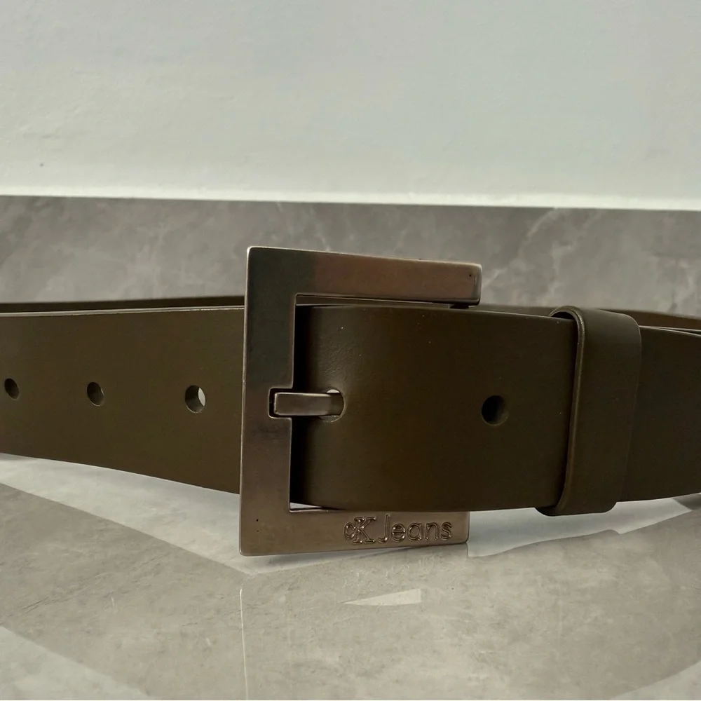 Women’s CK Calvin Klein Jeans Molded Rubber Belt Medium